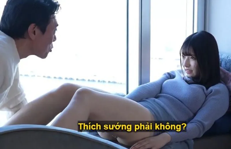 Buổi hẹn hò bí mật giữa ông bác lớn tuổi và cô minh tinh mới nổi tại nhà nghỉ sang trọng